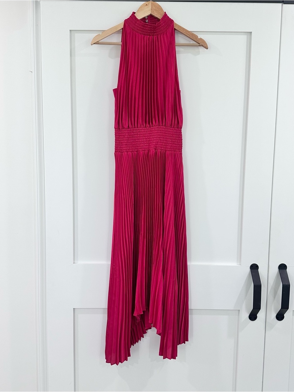 1.State sleeveless pleated halter asymmetrical
Smocked midi dress red small